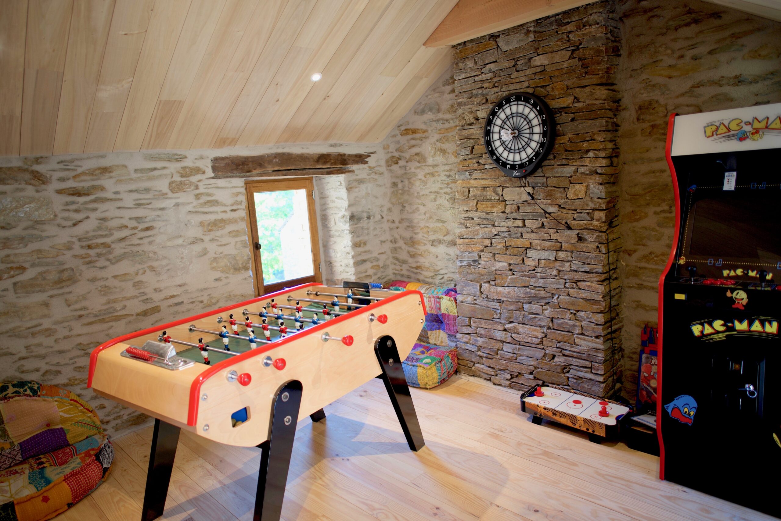 Le Domaien Le Verdier offre des salles de jeu pour petits et grands