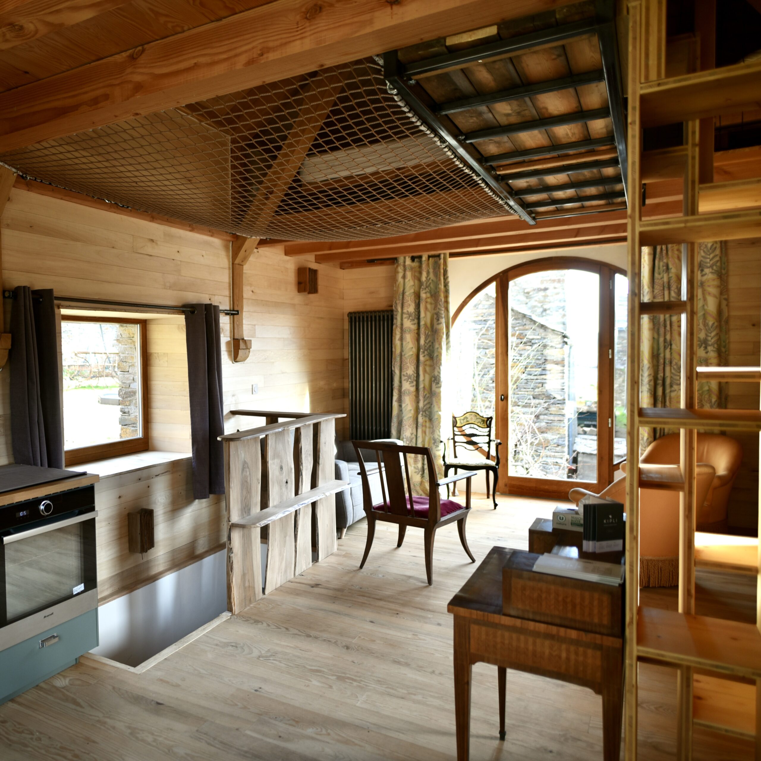 hébergement pour 8 personnes sur 3 niveaux, dans l'esprit tiny house-Hobbit